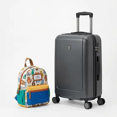 Fliegen mit Kindern: So haben wir das Gepäck-Chaos mit 2 Kids überwunden